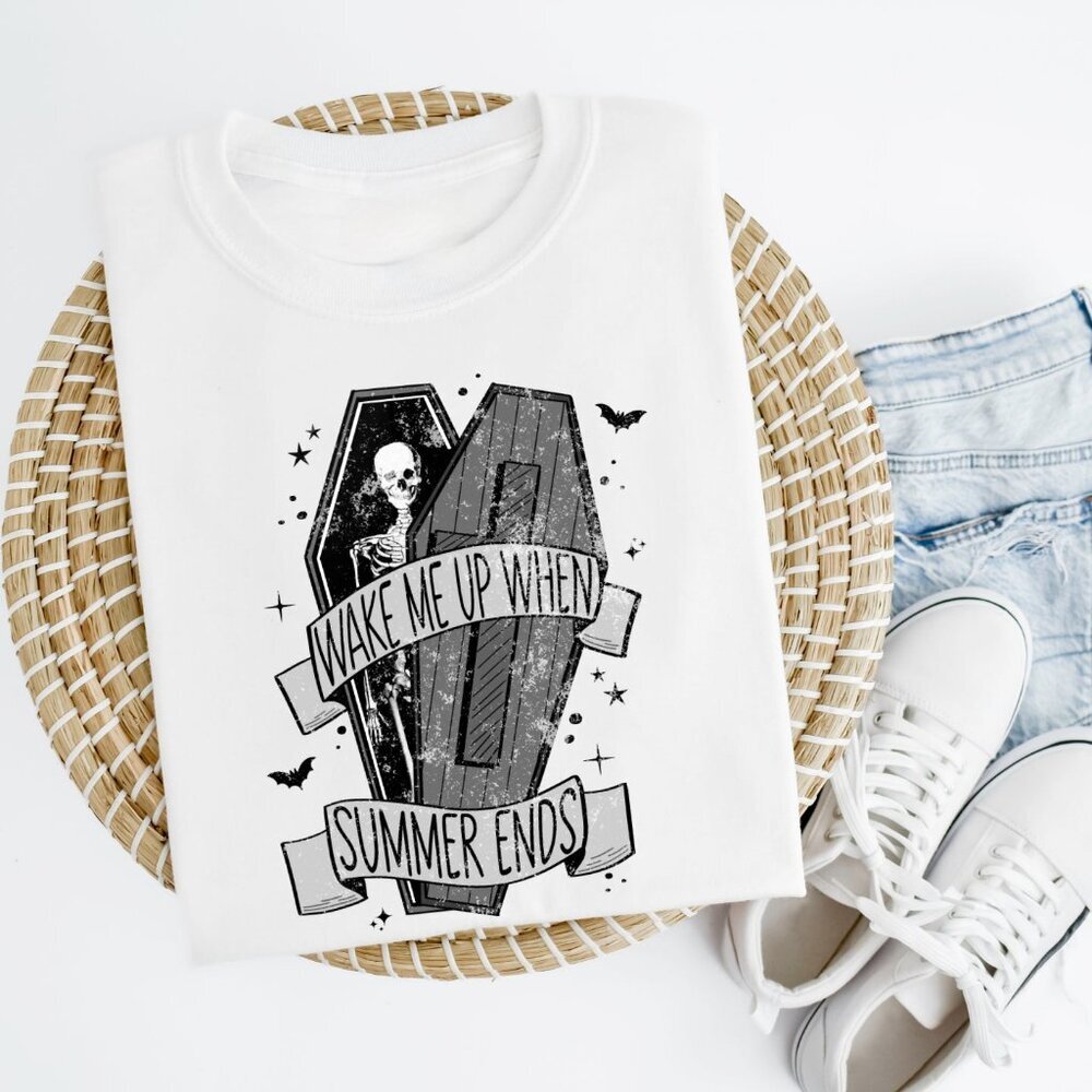 Wake Me Up When Summer Ends Halloween Fall Graphic T-Shirt Spooky Tee 90